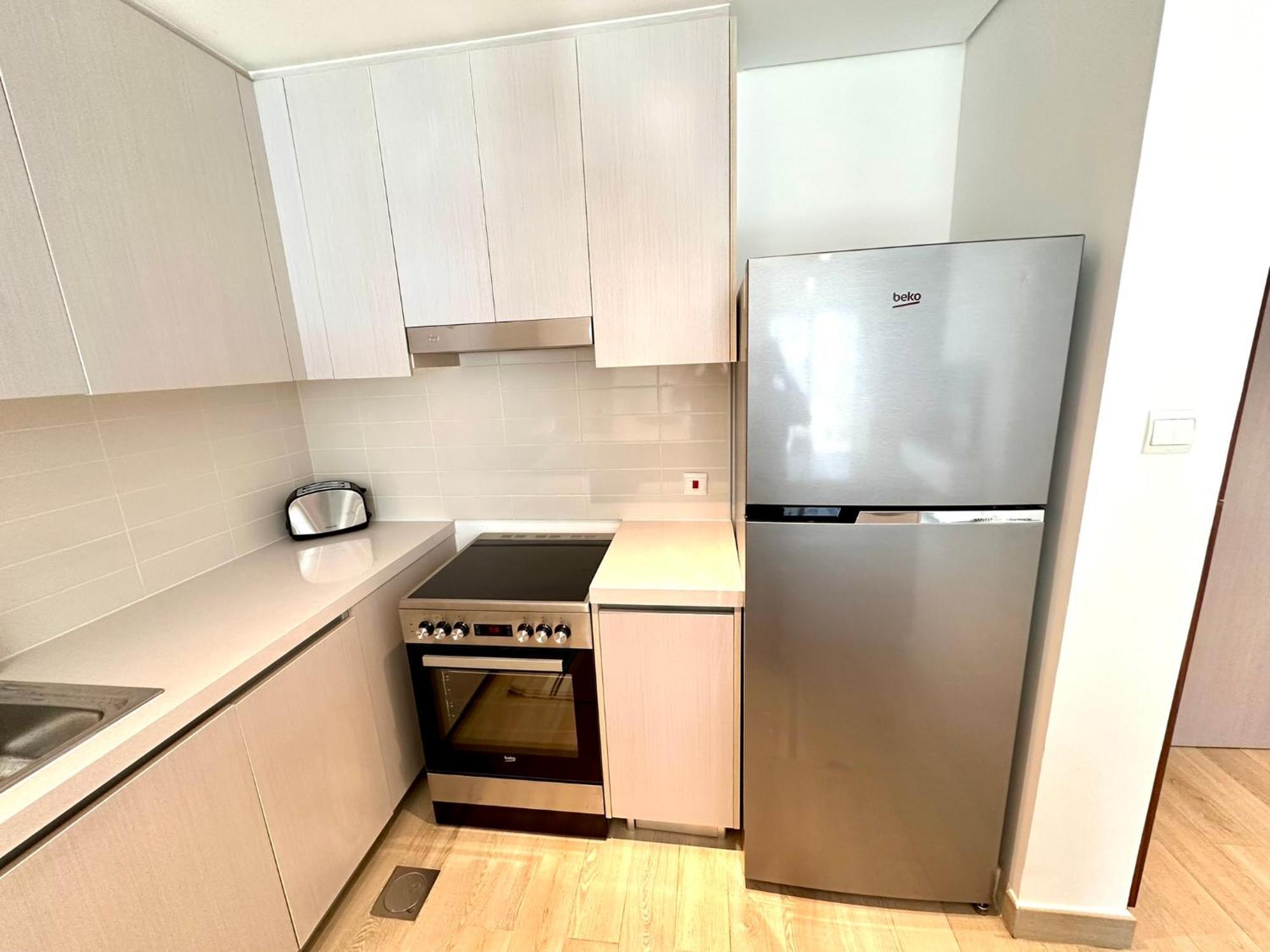 Yas Island, Stunning 2 Bedroom, 4beds Close To The Parks!