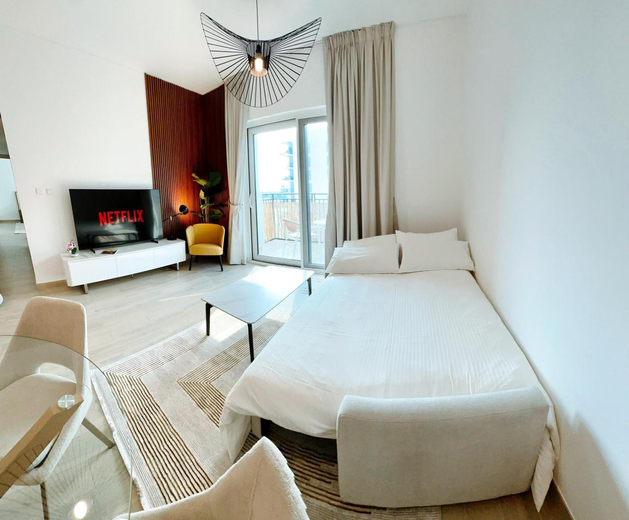 Yas Island, Stunning 2 Bedroom, 4beds Close To The Parks!
